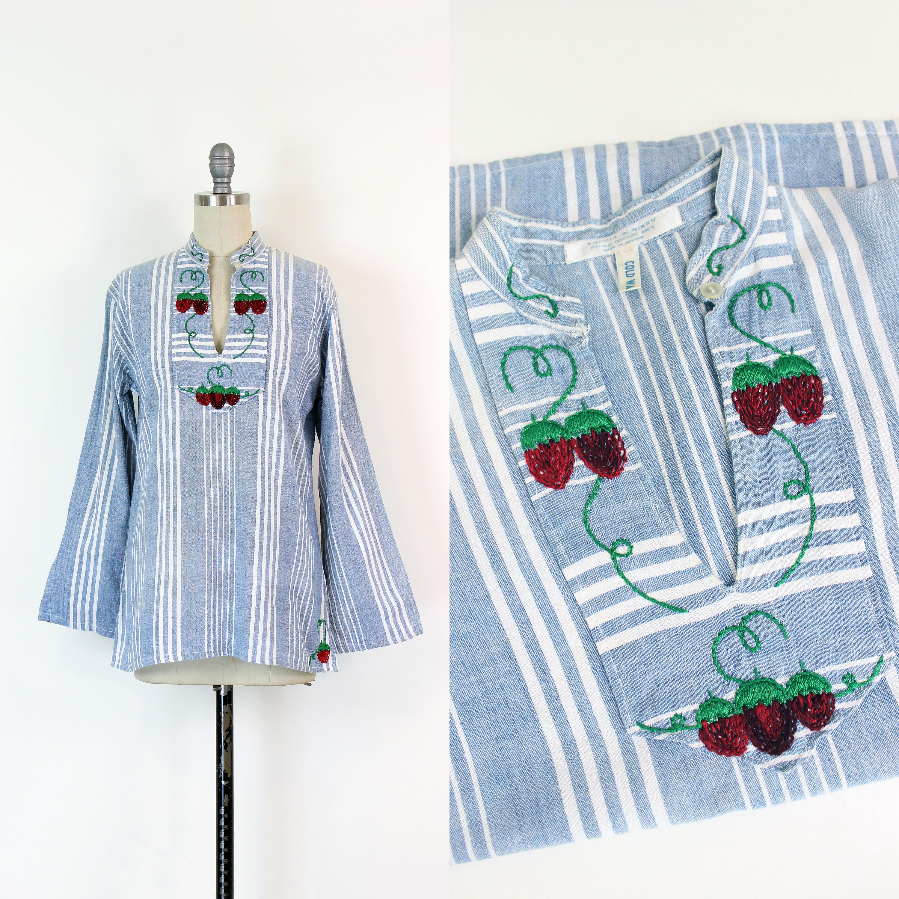 Vintage 90s Shirt: 90s -Made in Greece- Unisex white and