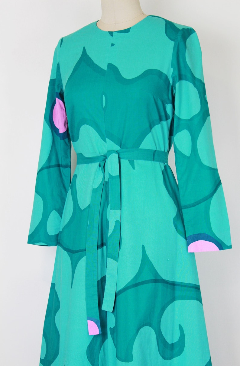 Vintage 60-tals MARIMEKKO-klänning / 1960-tals op art-klänning / Annika Rimala Finland-klänning / grafisk maxiklänning / A-linjeklänning i bomull / designerklänning från 60-talet bild 6
