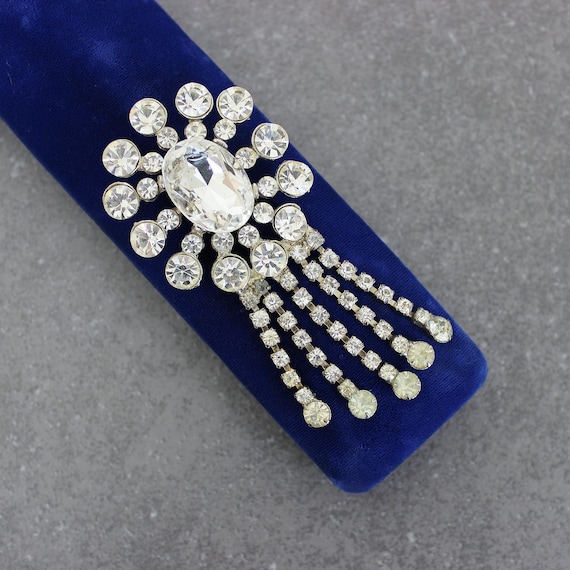 vintage 50s rhinestone brooch / 1950s waterfall rhinestone brooch / rhinestone tassel brooch / large silver brooch / 50s rhinestone jewelry