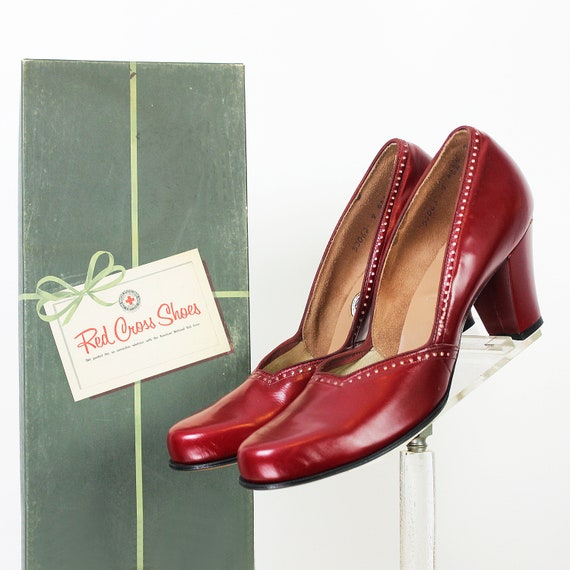 vintage 40s heels / 1940s red leather heels / Red