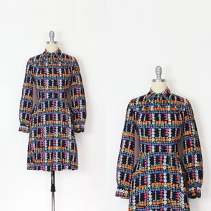 vintage 70s floral dress / 1970s mod floral dress / black cotton floral dress / shirt waist dress / black orange print dress