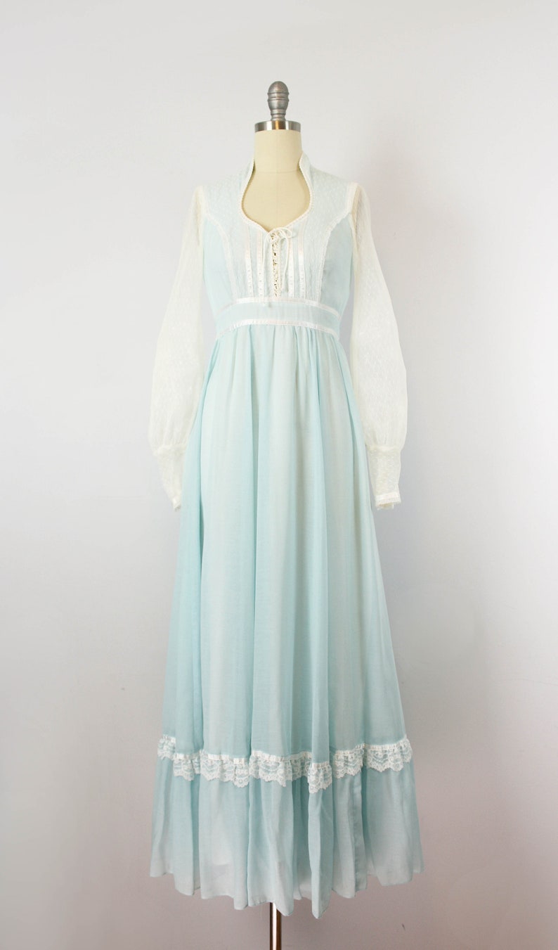 vintage 70s GUNNE SAX dress 1970s blue white cotton renaissance dress lace up bodice dress romantic wedding dress