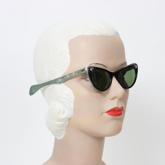 Vintage 50s Sunglasses / 1950s Cat Eye Sunglasses / Vintage