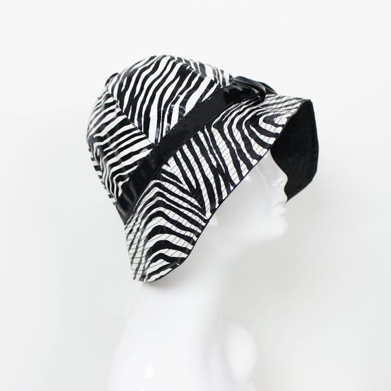 Vintage 60s Rain Hat / 1960s Mod Rain Hat / 1960s Mod Vinyl  display picture 3