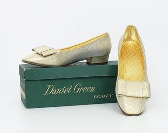 vintage metallic gold shoes / 1960s DANIEL GREEN shoes / gold slippers house shoes / vintage lounge wear / gold party heels