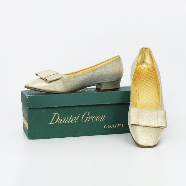 vintage metallic gold shoes / 1960s DANIEL GREEN shoes / gold slippers house shoes / vintage lounge wear / gold party heels