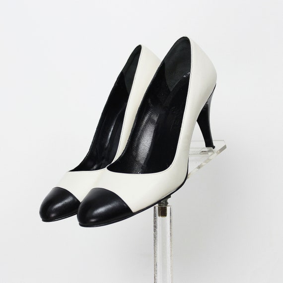 Chanel Vintage Black Slingback Heels – Dina C's Fab and Funky