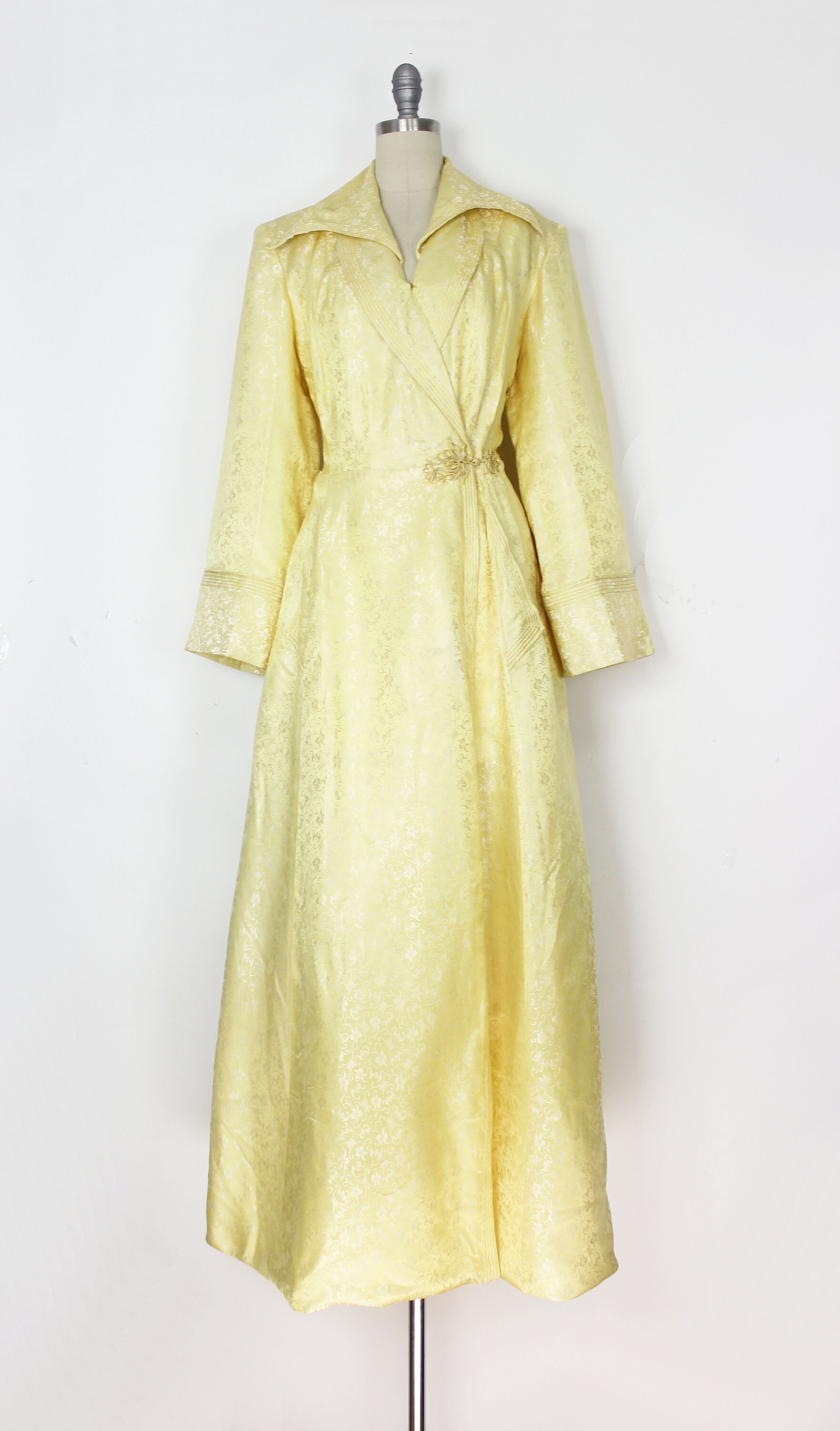 Robe Maxi Vintage Dynasty Hong Kong - Taille M-L (14), Soie Beige, Manches Longues - Occasion Très Bon état