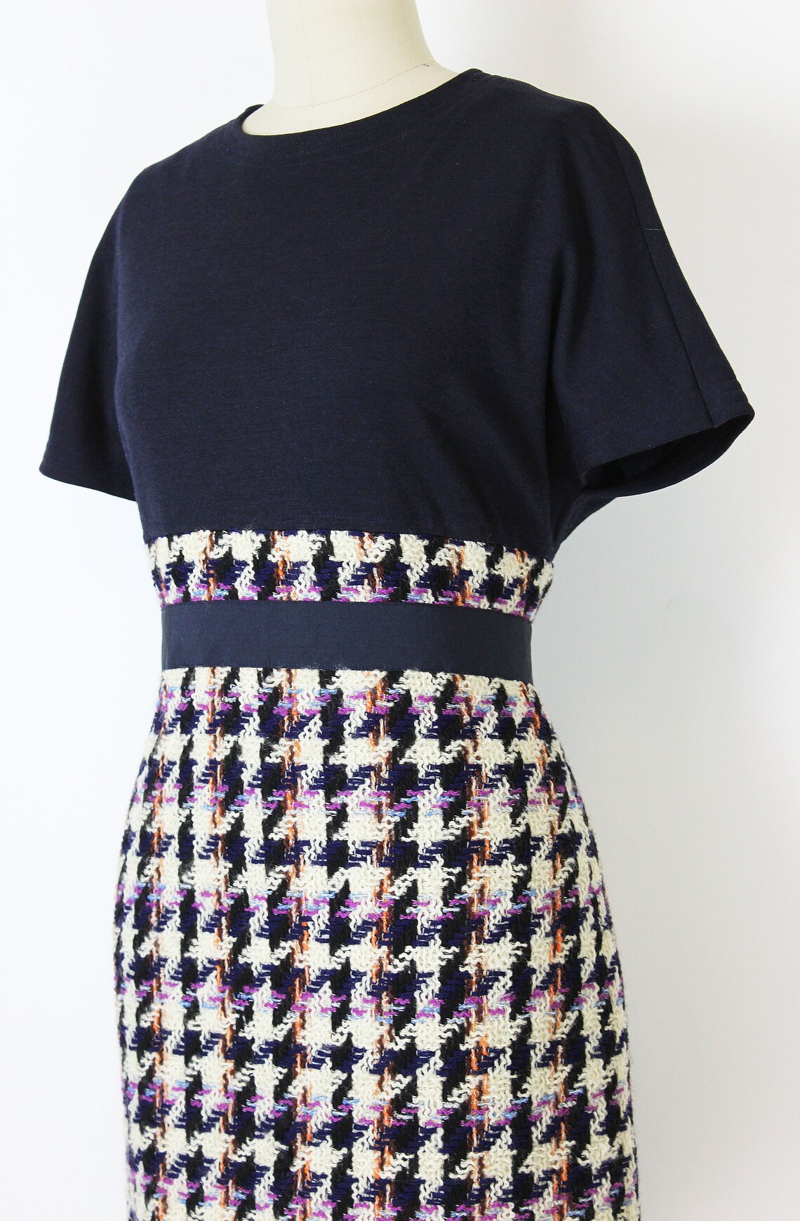 Vintage CHANEL Dress / 1990s Chanel Tweed Dress / Fitted Wool Etsy