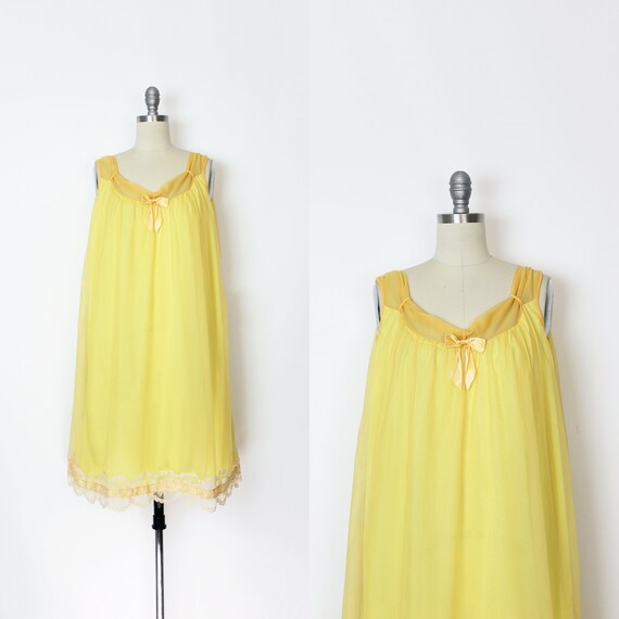 Yellow nightgown Gem