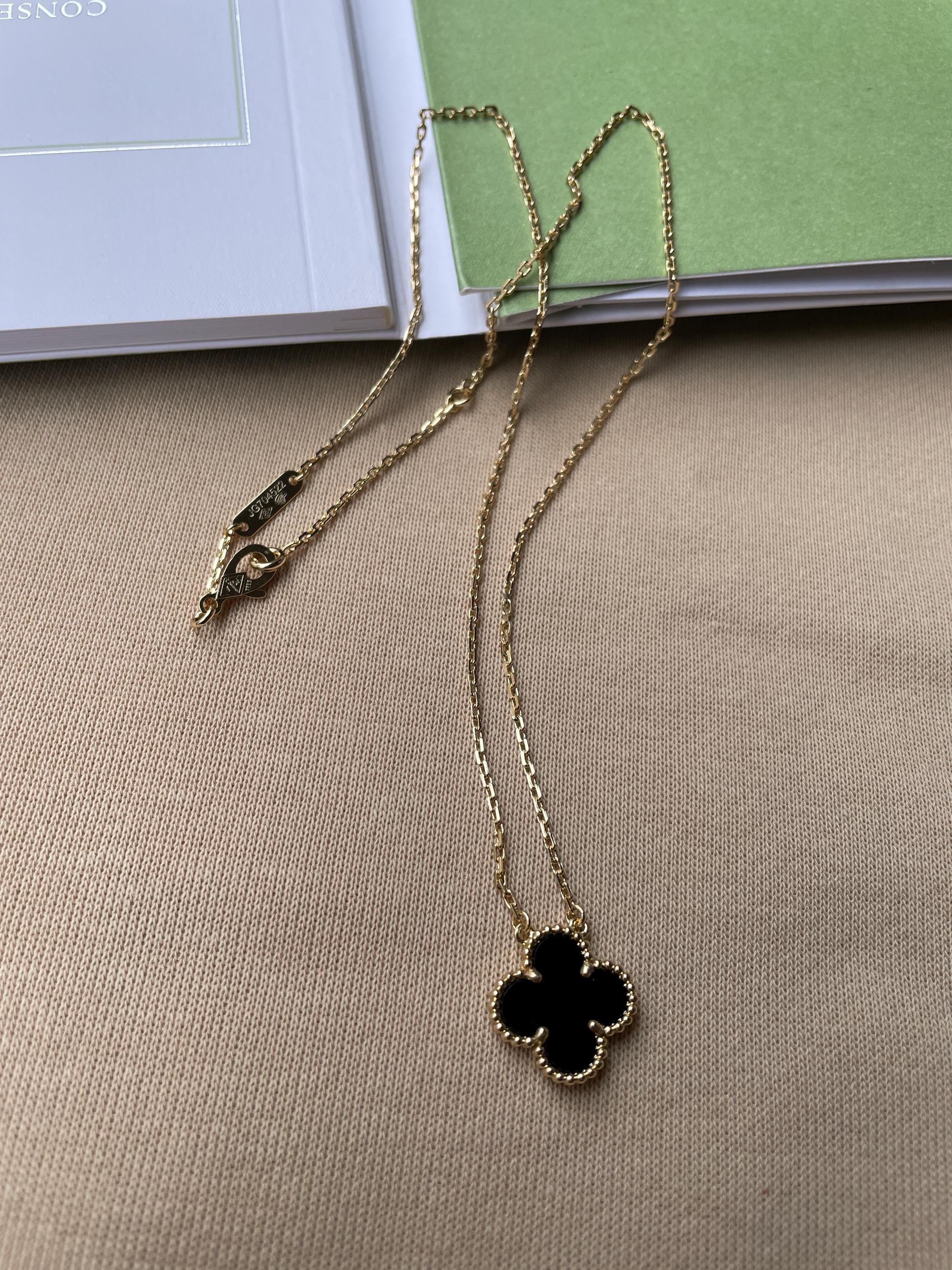 Van cleef alhambra black necklace - Etsy 日本 Van cleef alhambra black necklace - Etsy 日本