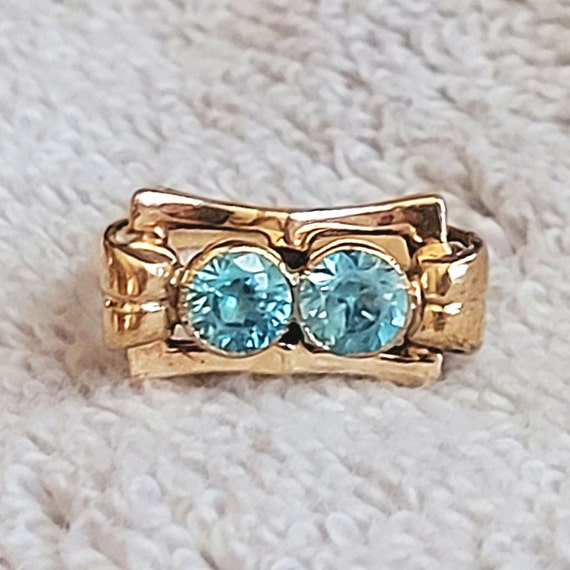 10K Solid Gold Aquamarine Ring - image 2