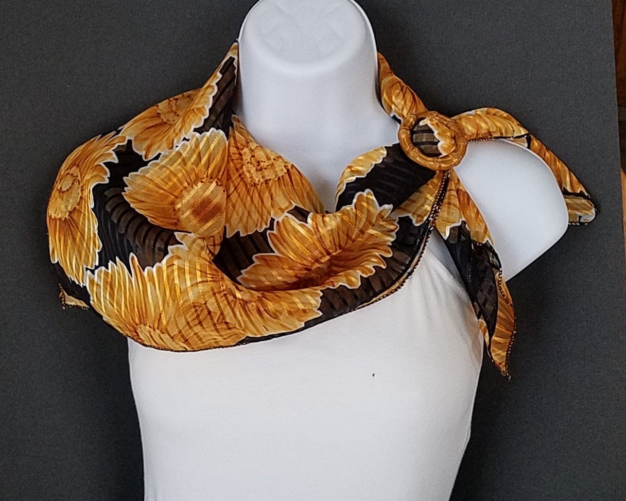 ON SALE Gold Infinity Scarf Stretchy Crinkle Loop Scarf Women's Fashion  Accessories Gift Ideas for Her Fall Winter Scarf Women Scarves 
