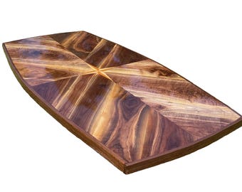 Boottafel van walnotenhout met inlegwerk van windroos