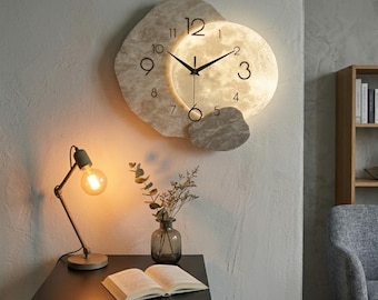 Moderne Beige Mondphase Wanduhr, Silent Quartz Stein Textur Uhr, Minimalistische Wohnzimmer Dekor, natürliche Wandkunst & Geschenk für Zuhause
