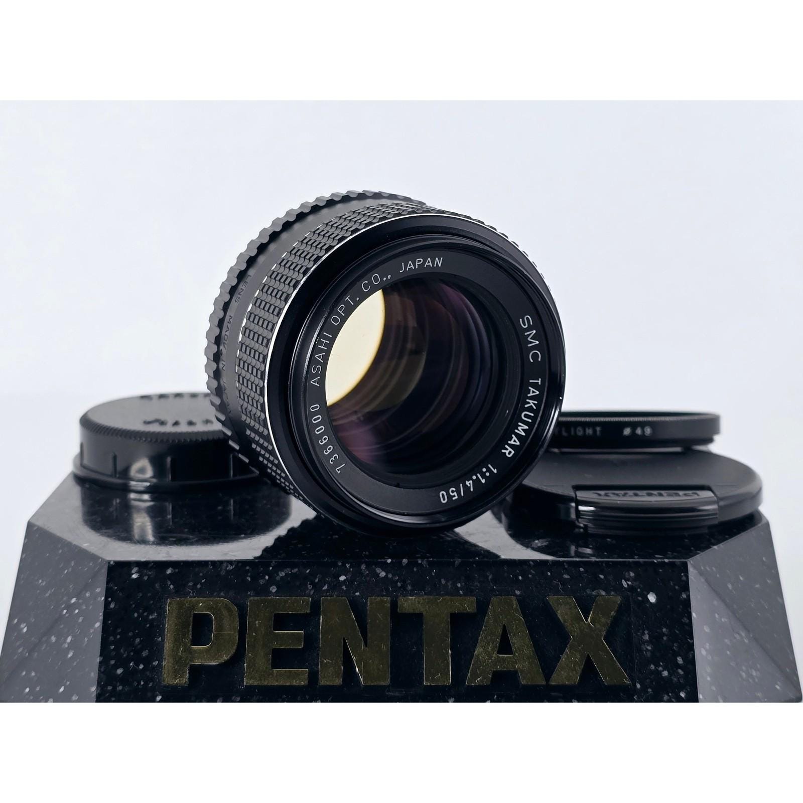 Vintage 8 Bladesnear MINT Pentax SMC Takumar 50mm F1.4 MF Lens M42