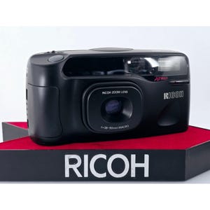 Fotocamera Ricoh Myport Zoom 90P 35 mm, vintage, in condizioni quasi perfette, proveniente dal Giappone.
