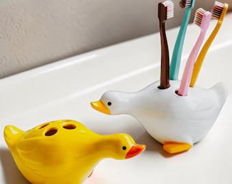 Cute Duck Toothbrush Holder Kids Bathroom Organizer Ceramic Toothbrush Rack Family Bathroom Decor