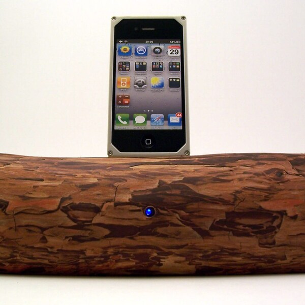 iPhone Wood Speaker Docking Station  Rock n Wood - ICN 301