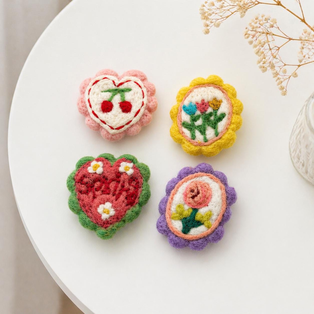 手作りフェルトバッジ - Etsy 日本