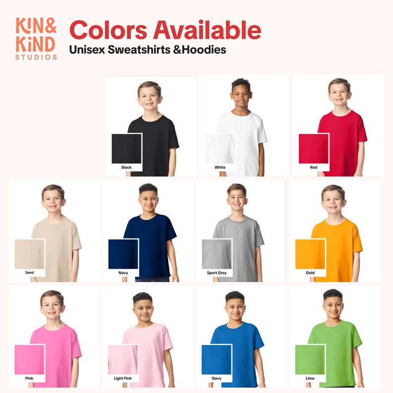 Puede incluir: Una carta de colores para camisetas unisex de Kin & Kind Studios que muestra doce variaciones. Cada secci&oacute;n presenta a una persona con una camiseta de manga corta y cuello redondo en negro, blanco, rojo, arena, marino, gris deportivo, oro, rosa, rosa claro, azul y lima.