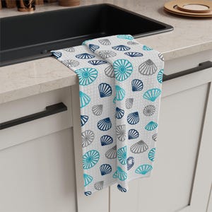 Hawaiian Opihi Pattern Microfiber Tea Towel- Moana (ocean) Blue | Multicolor Kitchen Linens image 5
