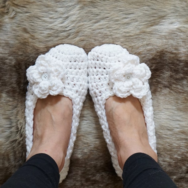 White Wedding Slippers with Big Flowers, Bridal Slippers, Chunky Slippers,Adult Crochet Slippers Women Slippers House Shoes, Non Slip