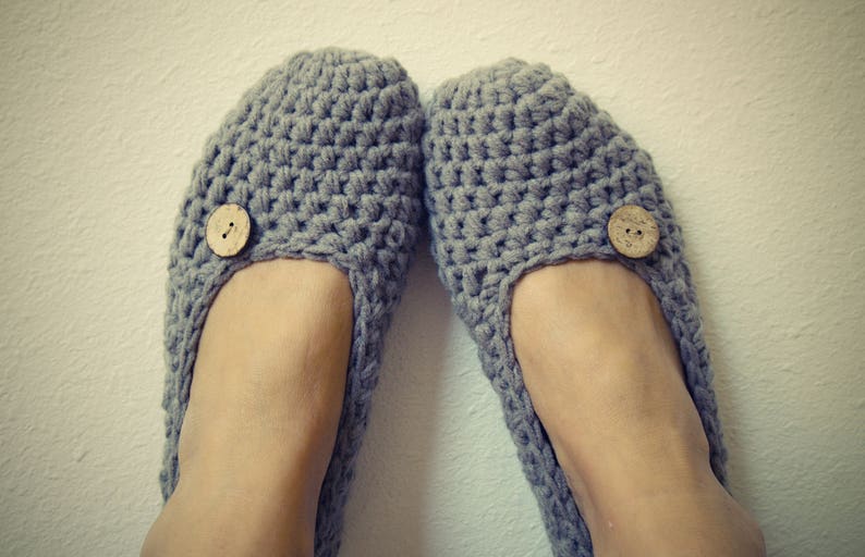 Crochet Chunky Women Slippers Adult Crochet Slippers in Grey with Button, Home Shoes, Crochet Women Slippers image 5
