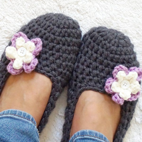 Extra thick, Simply slippers in Charcoal Color with Purple/Cream Flower, Adult Crochet Slippers , Women slippers,House Shoes, Women's Shoes