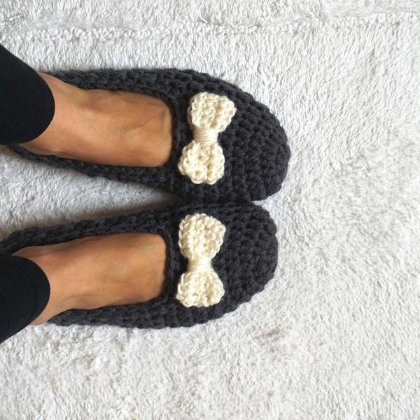 Crochet Slippers in Charcoal with White Bow, Adult Crochet Slippers, Women slippers,house shoes, Non Slip Sole
