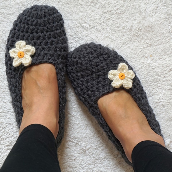 Extra thick, Simply slippers in Charcoal with White Flower, Adult Crochet Slippers, Women slippers,house shoes, Non Slip Sole