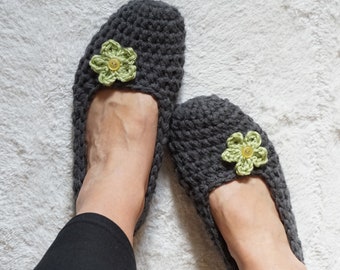 Extra thick, Simply slippers in Charcoal with Green Flower, Adult Crochet Slippers, Women slippers,house shoes, Non Slip Sole