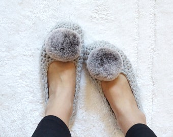 Extra thick Simply Slippers in Grey Color with Chinchilla Faux Fur  Pom Pom, Adult Crochet Slippers,Women slippers,House Shoes Non Slip Sole