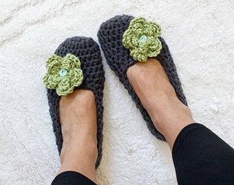 Extra thick, Non Slip Sole, Simply slippers in Charcoal with Green Flower, Adult Crochet Slippers, Women slippers,house shoes