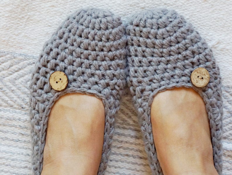 Crochet Chunky Women Slippers Adult Crochet Slippers in Grey with Button, Home Shoes, Crochet Women Slippers image 3