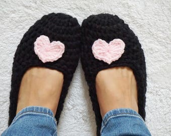 Extra thick, Simply Slippers in Black with Pink Heart, Adult Crochet Slippers, Women slippers,House Shoes, Non-Slip Sole