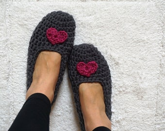 Extra thick, Non Slip Sole, Simply slippers in Charcoal with Heart, Adult Crochet Slippers, Women slippers,house shoes