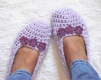 Extra thick, Simply Slippers in Lavender Color with Purple Flowers, Adult Crochet Slippers, Women Slippers,House Shoes, Non-Slip Sole