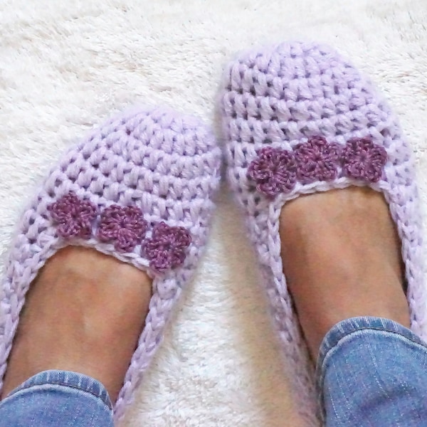 Extra thick, Simply Slippers in Lavender Color with Purple Flowers, Adult Crochet Slippers, Women Slippers,House Shoes, Non-Slip Sole