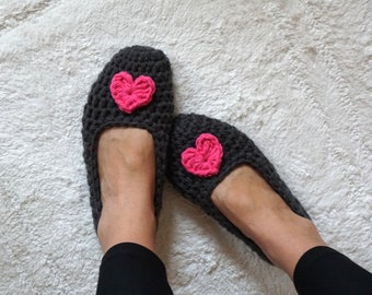 Extra thick, Simply slippers in Charcoal withPinkHeart, Adult Crochet Slippers, Women slippers,house shoes, Non Slip Sole