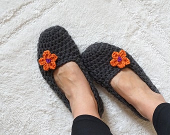 Crochet Slippers in Charcoal with Flower, Adult Crochet Slippers, Women slippers,house shoes, Non Slip Sole