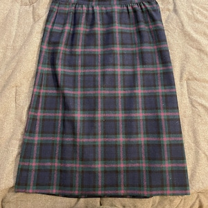 1970s Tartan plaid wool skirt by Pendleton, size 10
