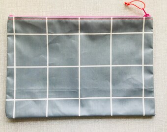 Large geometric print grey and white oilcloth zipper pouch purse