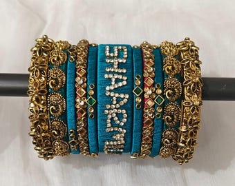 Conjunto de brazaletes personalizados de hilo de seda Kundan con nombre, joyería nupcial color verde azulado