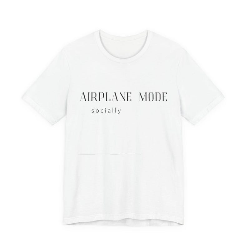 Socially on Airplane Mode Shirt, Introvert Mental Awareness Awareness Tee Bild 1