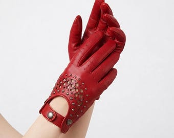 Luvas de couro para dirigir, luvas de couro com tachas, luvas de direção vintage, luvas artesanais da moda, luvas elegantes.