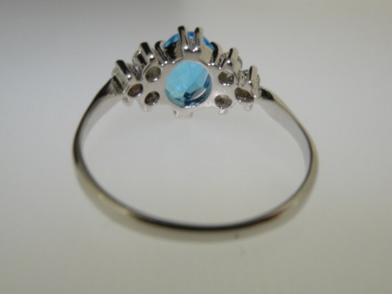Anillo Compromiso Plata 925 Bañado Oro Blanco - Con Topacio Azul 1.02 Quilates, Diseño Elegante