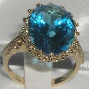 English 14K Yellow Gold Large Natural Blue Topaz Ring, Solitaire Ring, Anniversary Ring, Cocktail Ring - November Birthstone - Customisable