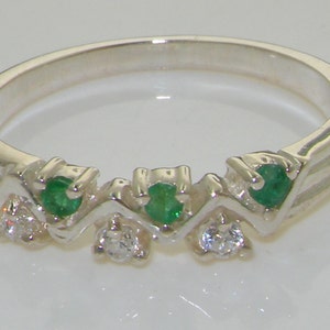 Contemporary Natural Precious Diamond & Green Emerald 925 Sterling Silver Zig Zag Ring, V Ring - Made in England - Customizable