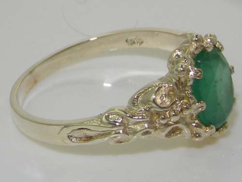 Sterling Silver Ring Womens ring Sterling Silver Emerald Ring Silver Emerald Ring Emerald Solitaire Ring Vintage Style Ring